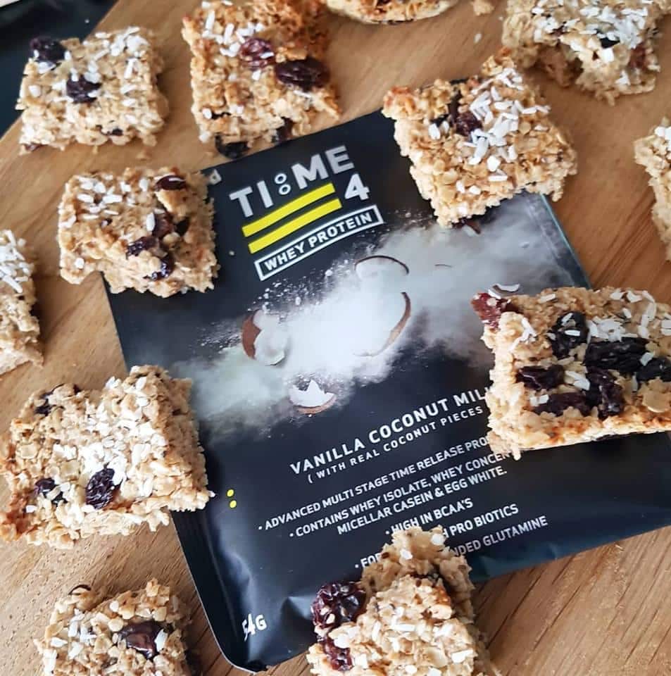 test TIME 4 COCONUT & RAISIN PROTEIN OAT BARS